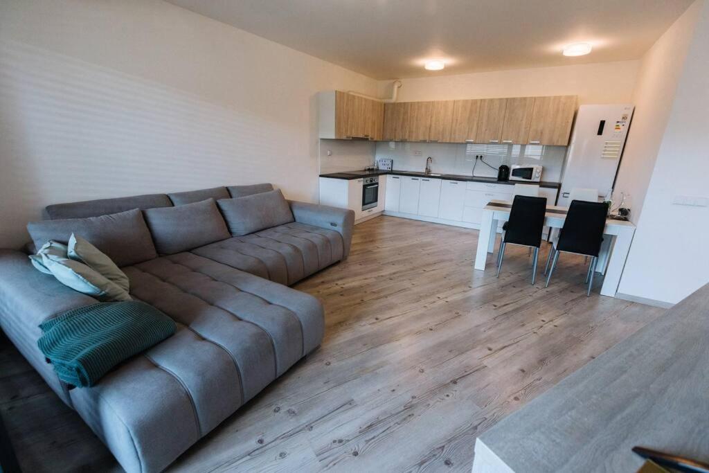 Appartamento Miracle Bratislava Esterno foto